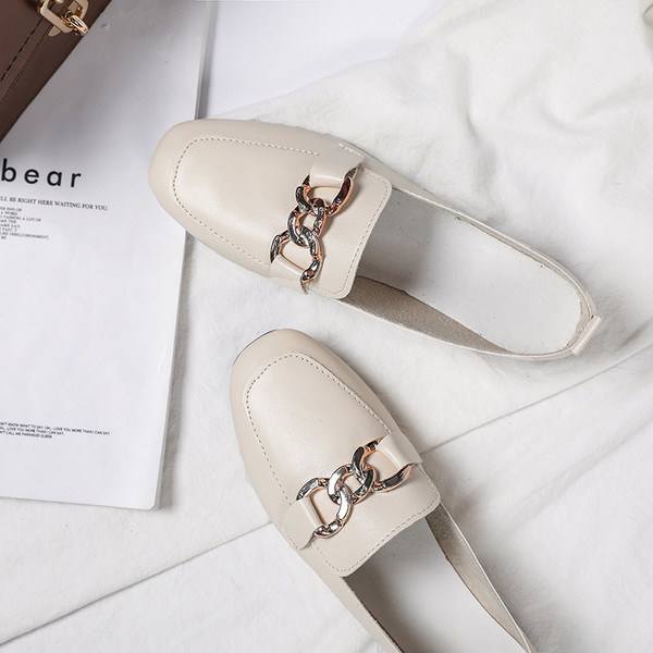 Moderne ženske mokasine od eko kože sa metalnim elementom