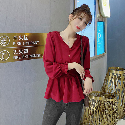 Új modell női blúz spitz nyakkivágással és gombokkal