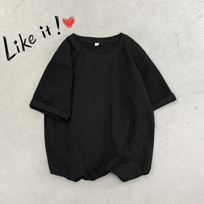 Paprasti vyriški marškinėliai trumpomis rankovėmis ir ovalia iškirpte