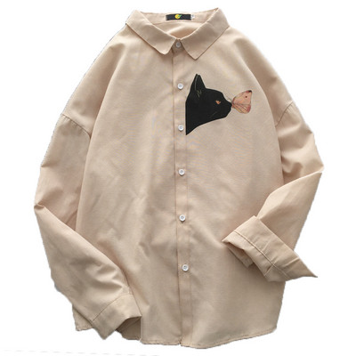 Vīriešu moderns krekls ar klasisku apkakli, garām piedurknēm un aplikāciju