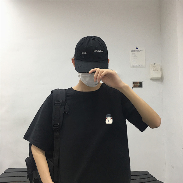 Tricou casual barbatesc model larg cu aplicatie