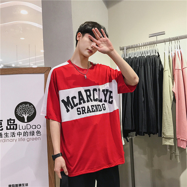 Tricou bărbați model larg cu mâneci scurte și inscripție