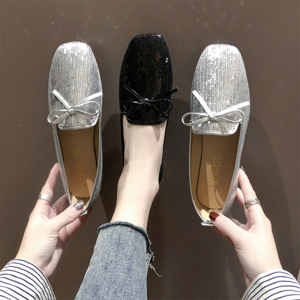 Női alkalmi flitteres cipő lapos talppal és szalaggal