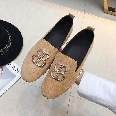 Velúr női alkalmi cipő lapos talppal és csattal