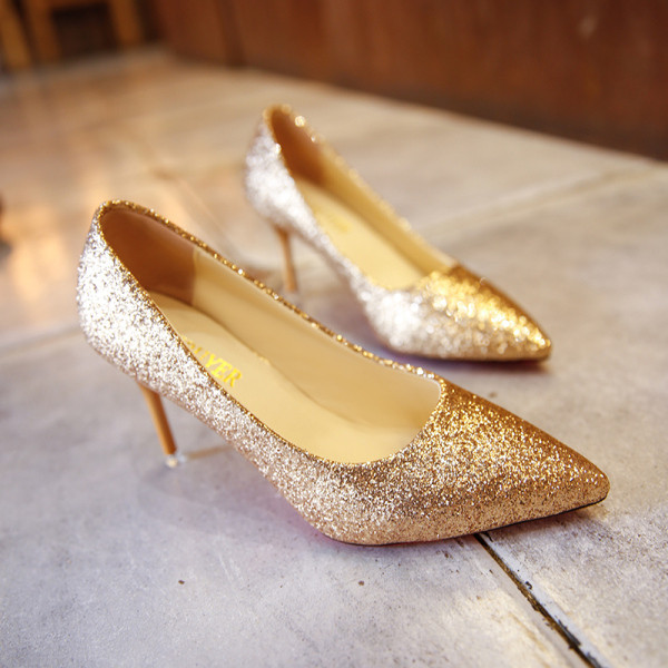 Pantofi de dama eleganti cu particule stralucitoare - model ascutit