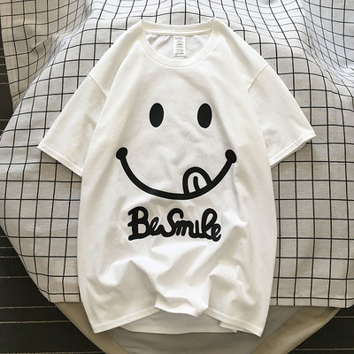 Novi model muške majice sa aplikacijom i natpisom