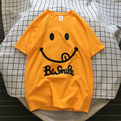 Novi model muške majice sa aplikacijom i natpisom