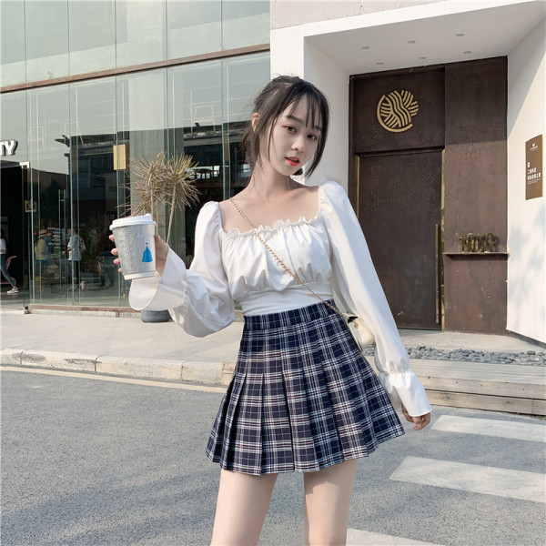 Modernus moteriškas klostuotas sijonas aukštu juosmeniu – kirpimo modelis