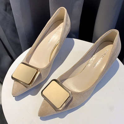 Öko-seemisnahast ja metallelemendist moodsad naiste kingad