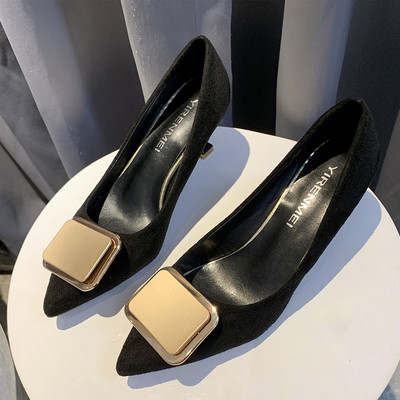 Öko-seemisnahast ja metallelemendist moodsad naiste kingad