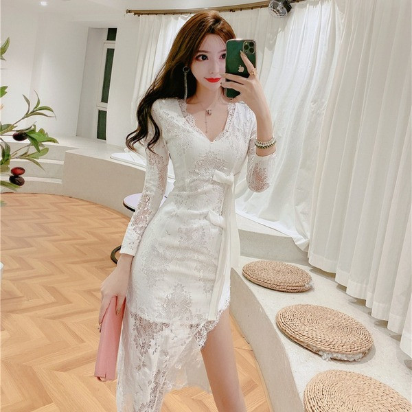 Rochie moderna de dama lunga din dantela cu maneci 3/4 si crapatura