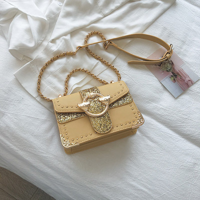 Öko-nahast moodne naiste kott metallist elementidega