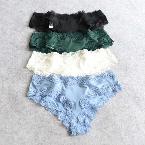 Naiste vabaaja pitsist bikiinid