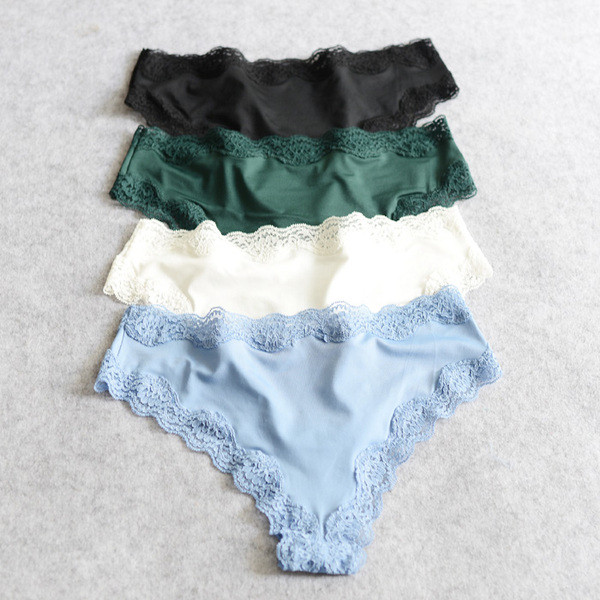 Naiste vabaaja pitsist bikiinid