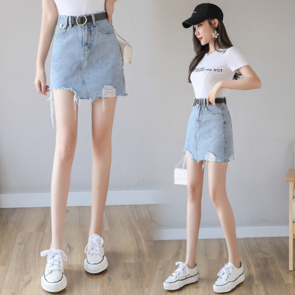 Ženska ležerna kratka suknja ravnog modela sa poderanim motivima