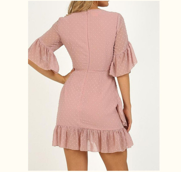 Rochie scurtă de damă casual, cu decolteu adânc și mâneci 3/4