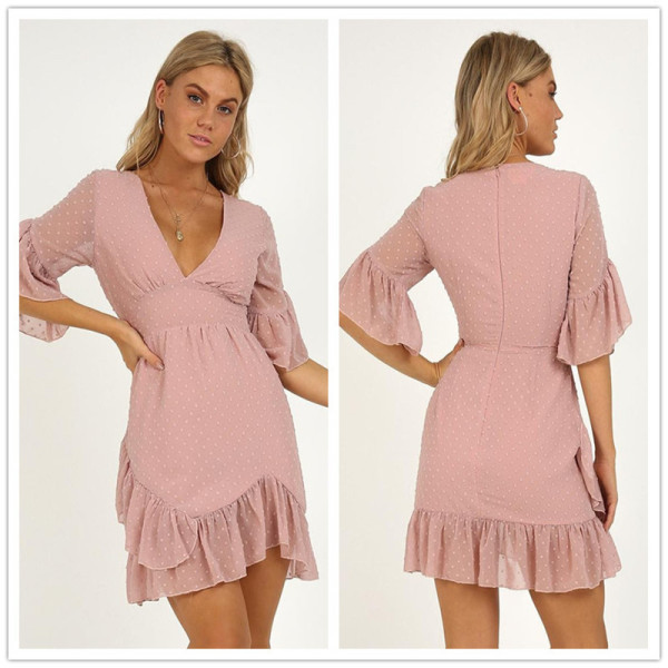 Rochie scurtă de damă casual, cu decolteu adânc și mâneci 3/4