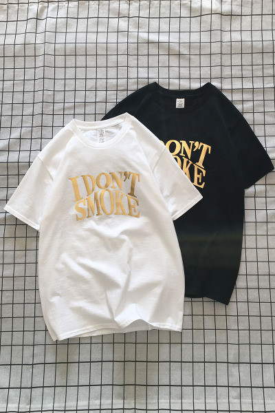 Tricou casual bărbătesc din bumbac, cu mâneci scurte și inscripție aurie