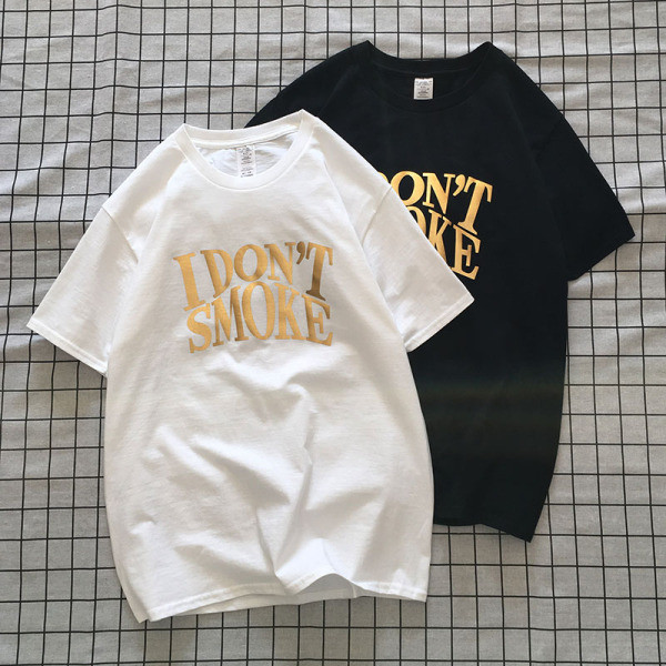 Tricou casual bărbătesc din bumbac, cu mâneci scurte și inscripție aurie