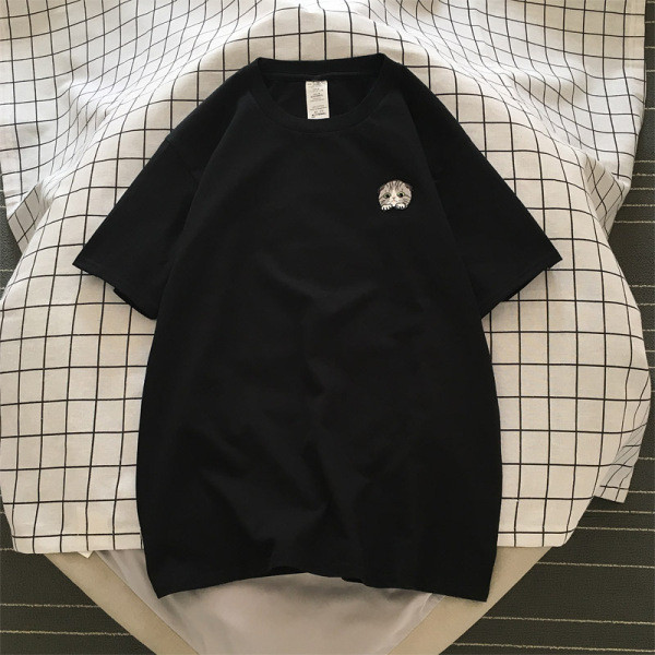 Tricou barbatesc modern cu maneca scurta si broderie in forma de pisoi