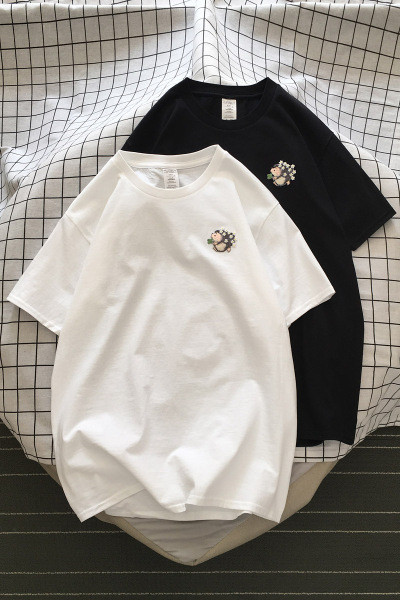 Pašreizējais vīriešu t-krekls ar izšuvumu ezīša formā