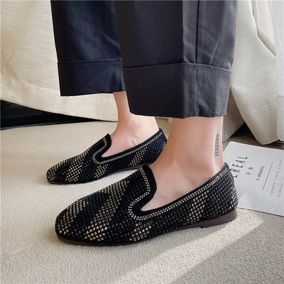 Pantofi casual de dama cu decor metalic si talpa plata