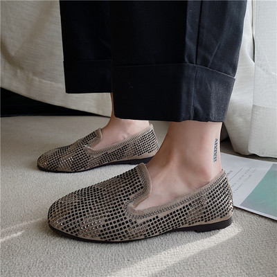 Pantofi casual de dama cu decor metalic si talpa plata