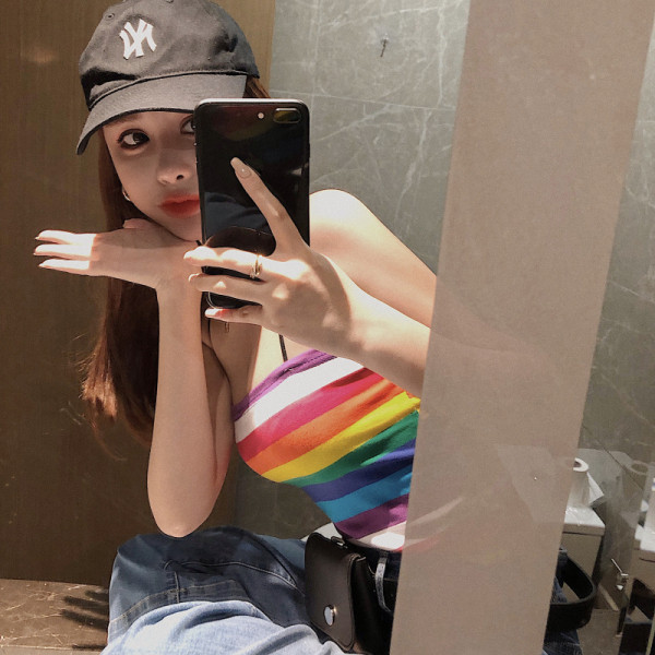 Svītrains sieviešu topiņš ar plānām lencēm