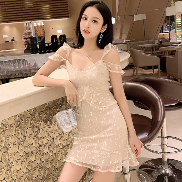 Rochie moderna de dama cu decolteu in V si dantela