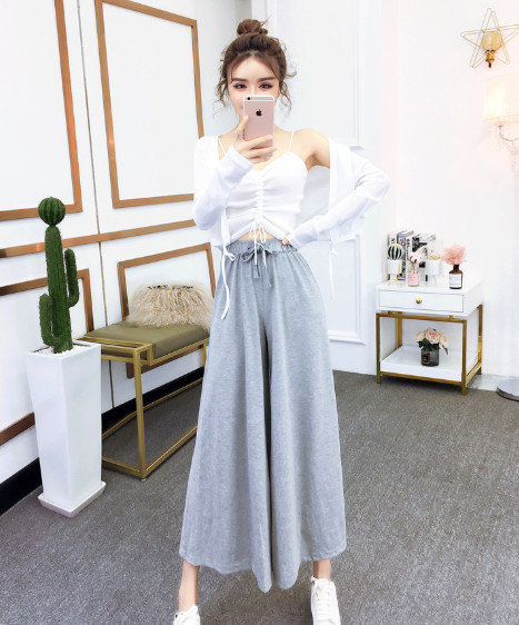 Set zilnic pentru femei din trei părți - maiou scurt, vestă și pantaloni largi