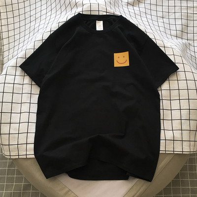 Muška pamučna majica s kvadratnom aplikacijom i kratkim rukavima