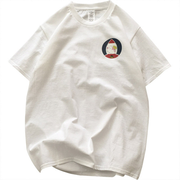 Ikdienas vīriešu T-krekls ar īsām piedurknēm, ovālu kakla izgriezumu un aplikāciju