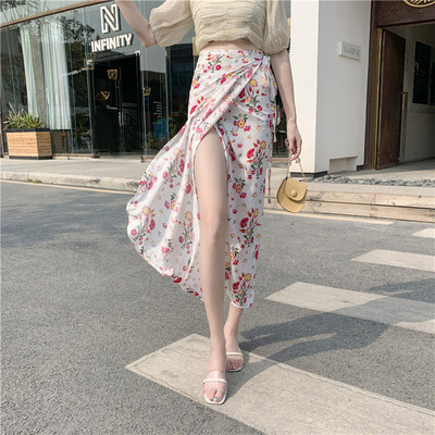 Lezser női szoknya transzferrel és virágmintával