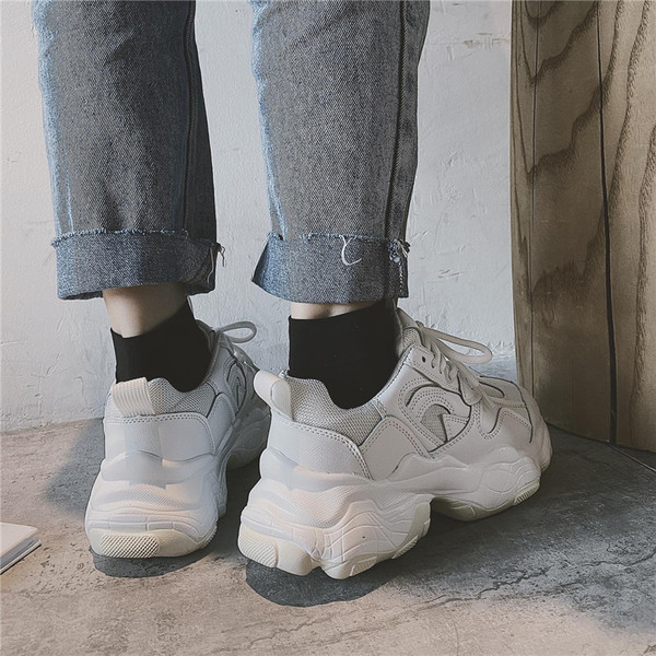 Adidasi sport si casual dama cu talpa inalta in culoarea alba