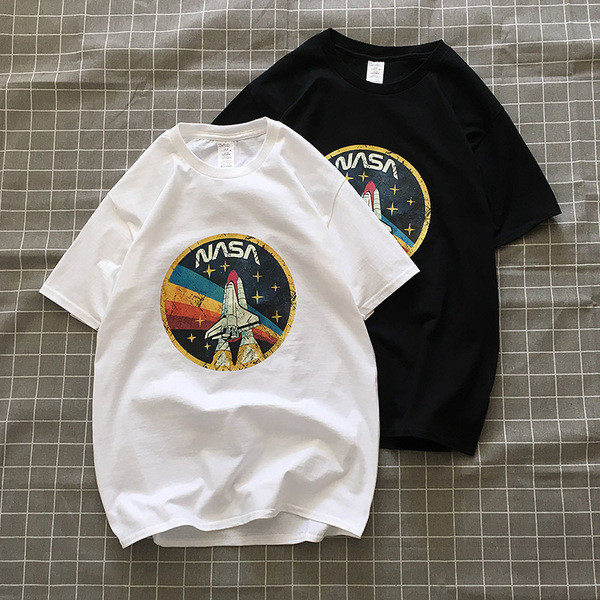 Värvilise aplikatsiooniga igapäevaste meeste T-särgi uus mudel