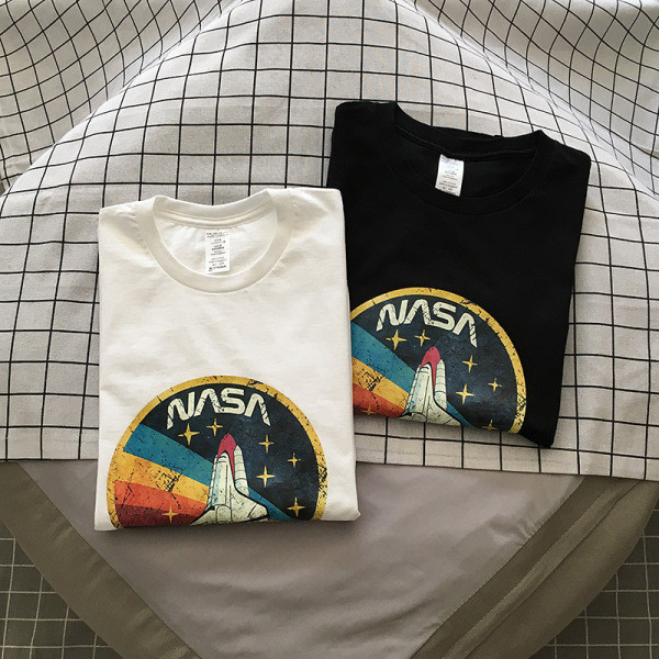 Värvilise aplikatsiooniga igapäevaste meeste T-särgi uus mudel