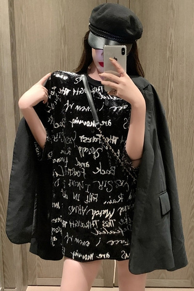 Hosszú, feliratos női póló