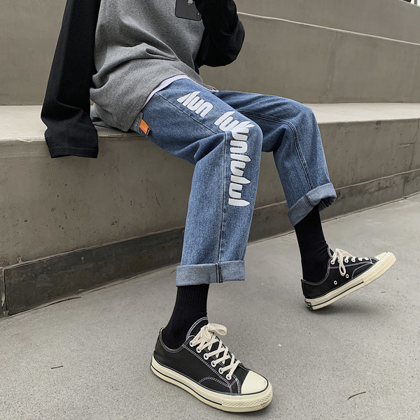 Модерни мъжки дънки прав модел с надпис 