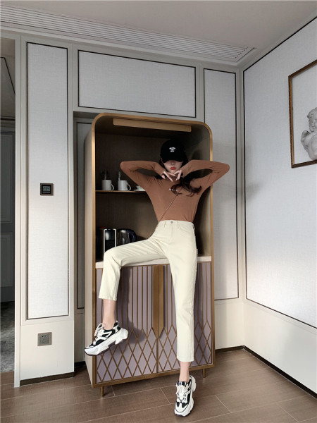 Blugi casual de dama lungime 9/10 cu talie inalta