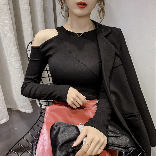 Női alkalmi blúz ovális nyakkivágással és hosszú ujjakkal