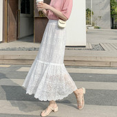 Női hosszú csipkeszoknya, magas derekú széles modellel