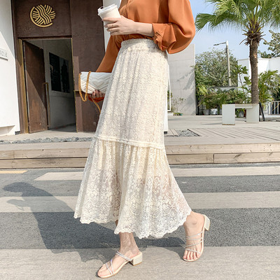 Női hosszú csipkeszoknya, magas derekú széles modellel