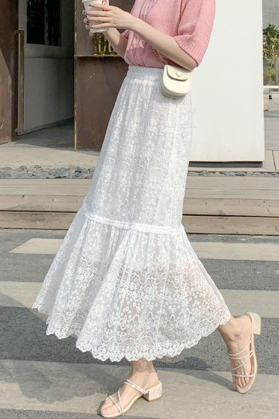 Női hosszú csipkeszoknya, magas derekú széles modellel