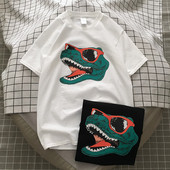 Tricou modern pentru bărbați cu aplicație de dinozaur