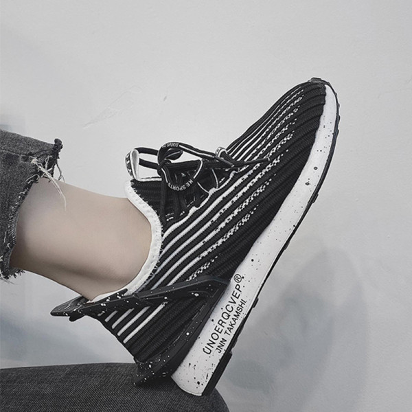 Sportiniai ir kasdieniai moteriški maratonai lygiais padais