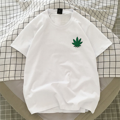 Tricou de bărbați actual cu aplicație, mâneci scurte și decolteu oval