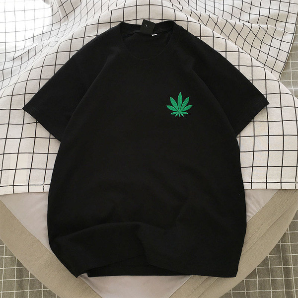 Tricou de bărbați actual cu aplicație, mâneci scurte și decolteu oval