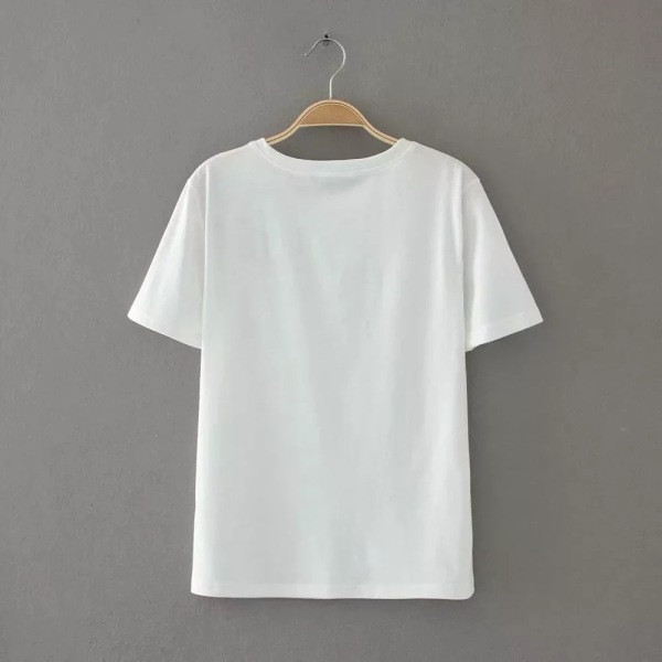 Sieviešu balts T-krekls ar īsām piedurknēm un ziedu izšuvumu