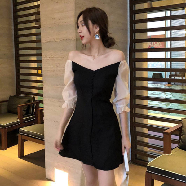 Modern női rövid ruha 3/4-es tüll ujjakkal