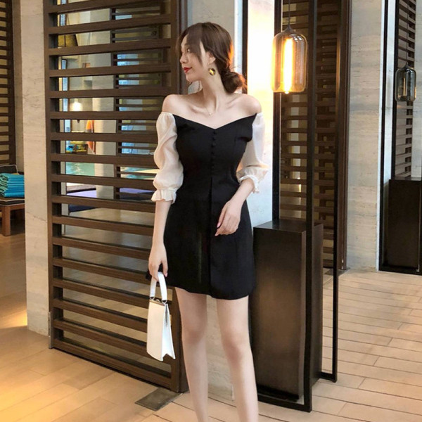 Modern női rövid ruha 3/4-es tüll ujjakkal